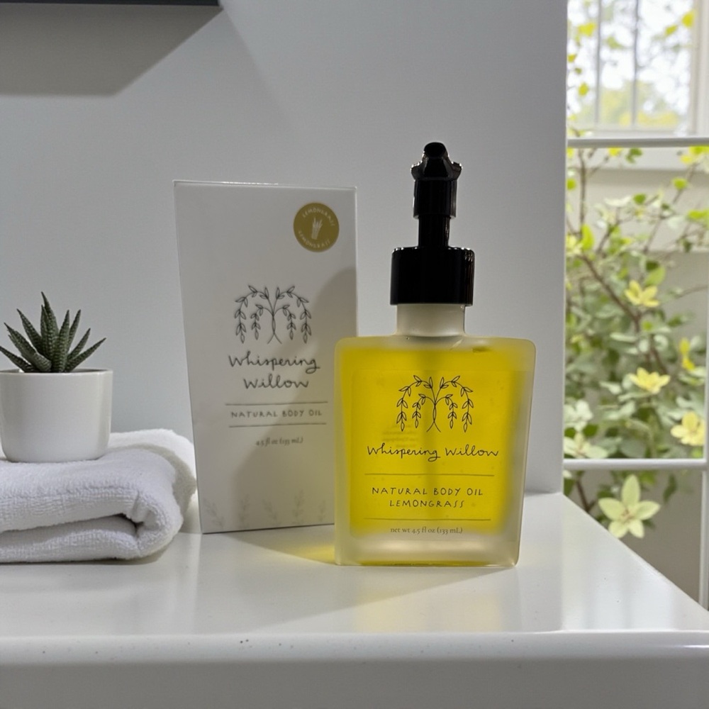 NWT Lemongrass Body Oil - Golden Glow